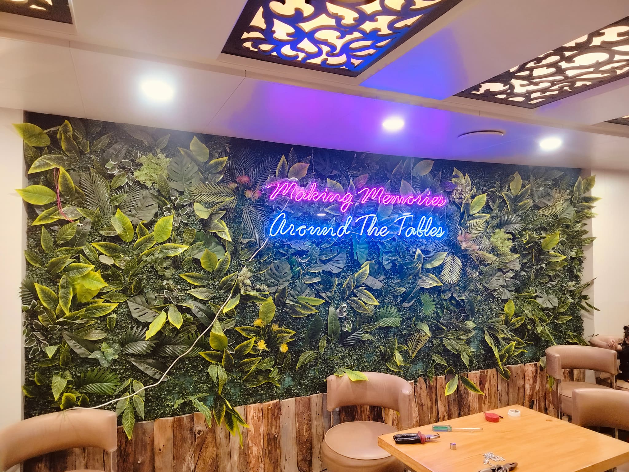 DurraniArts signage design